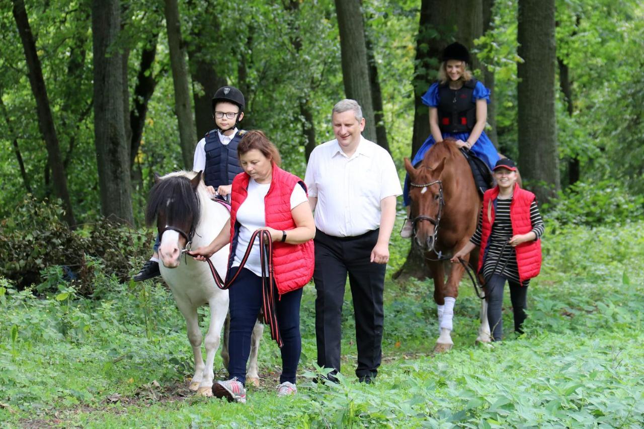 Готель Jumpravas Pils Екстер'єр фото